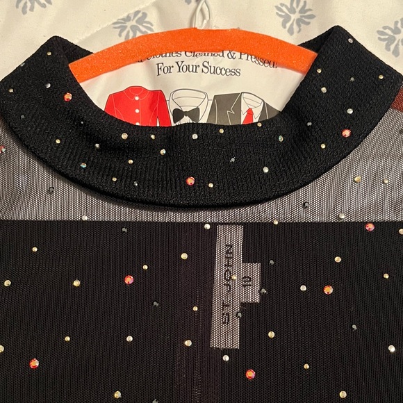 St. John Black Sleeveless Blouse with Sheer and Stud Details make offer! - Picture 3 of 4